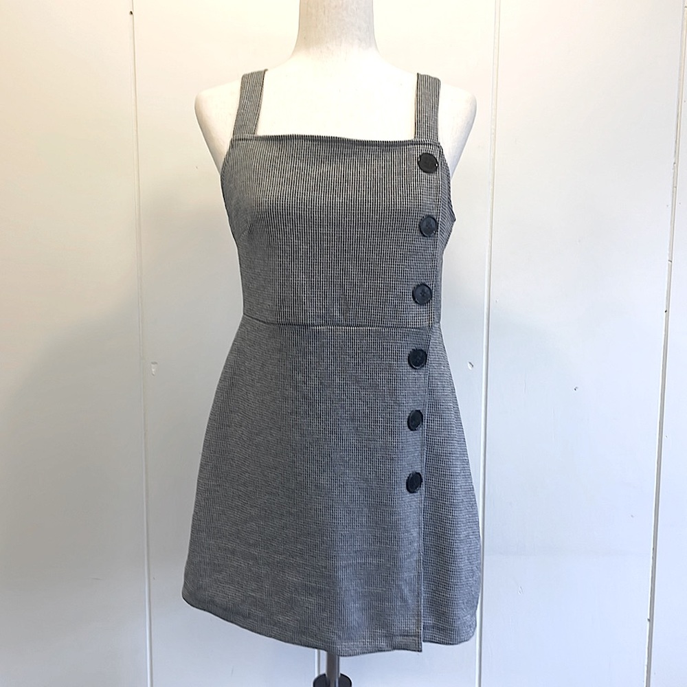 Angie Dress/ Jumper Med. Blk & White Button Down Excellent Condition No Flaws